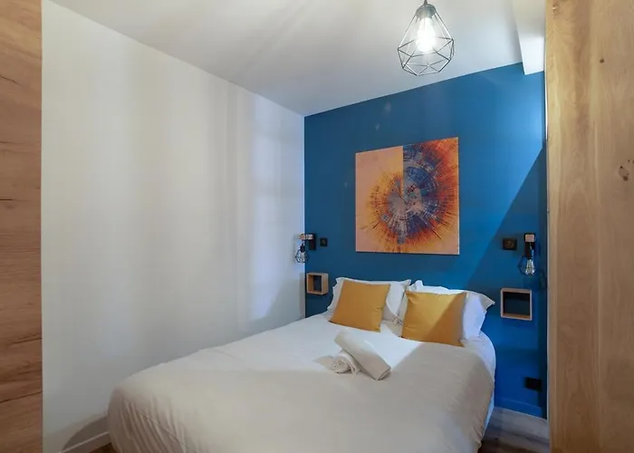 Charmant Appartement Antibes דירה *